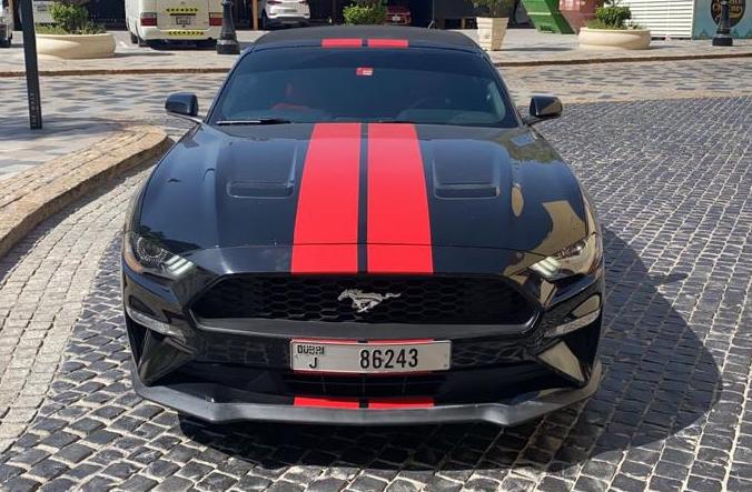Ford Mustang V6 Convertible  BLACK 2020 location dubaï