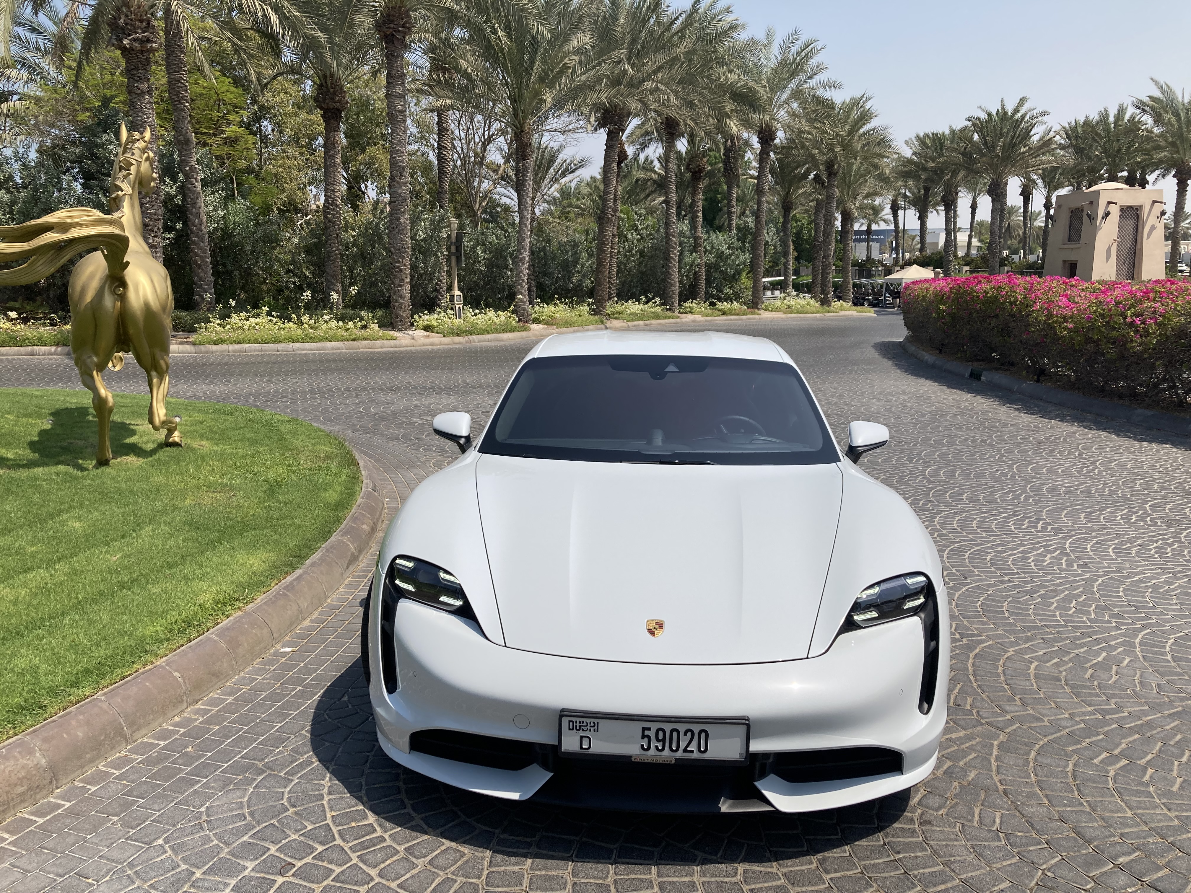 Porsche Taycan Turbo WHITE 2020 аренда дубай