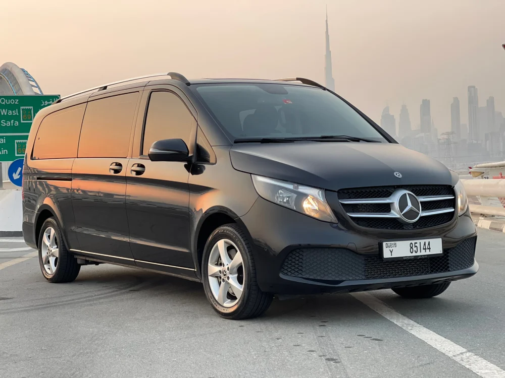 Mercedes Benz Van BLACK 2021 location dubaï