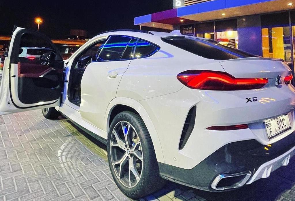 арендовать BMW X6 WHITE 2021 в Дубае