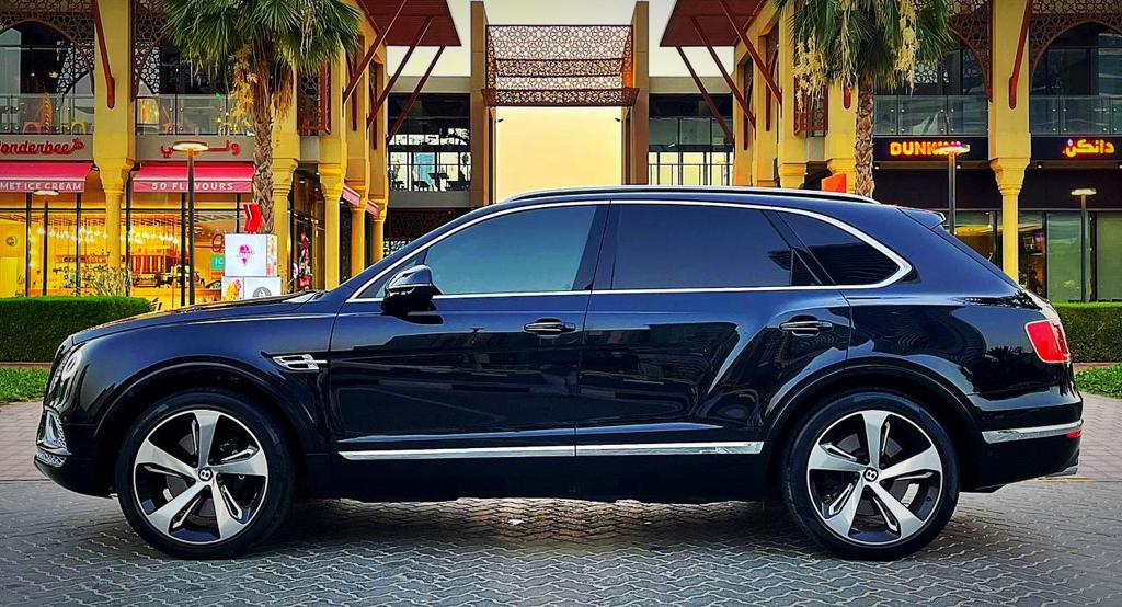 арендовать Bentley Bentayga BLACK 2020 в Дубае
