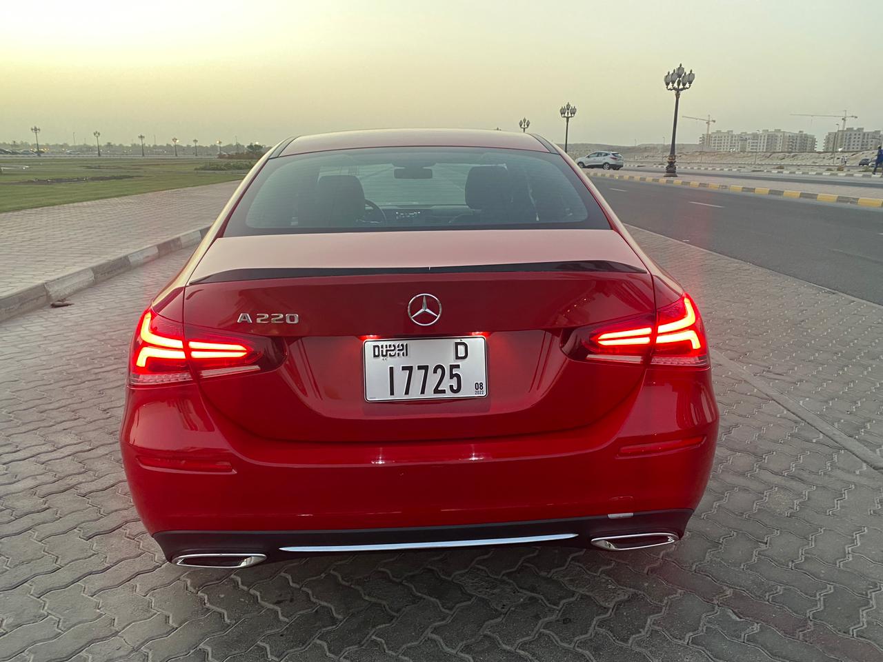 louer Mercedes A250 RED 2021 à Dubaï