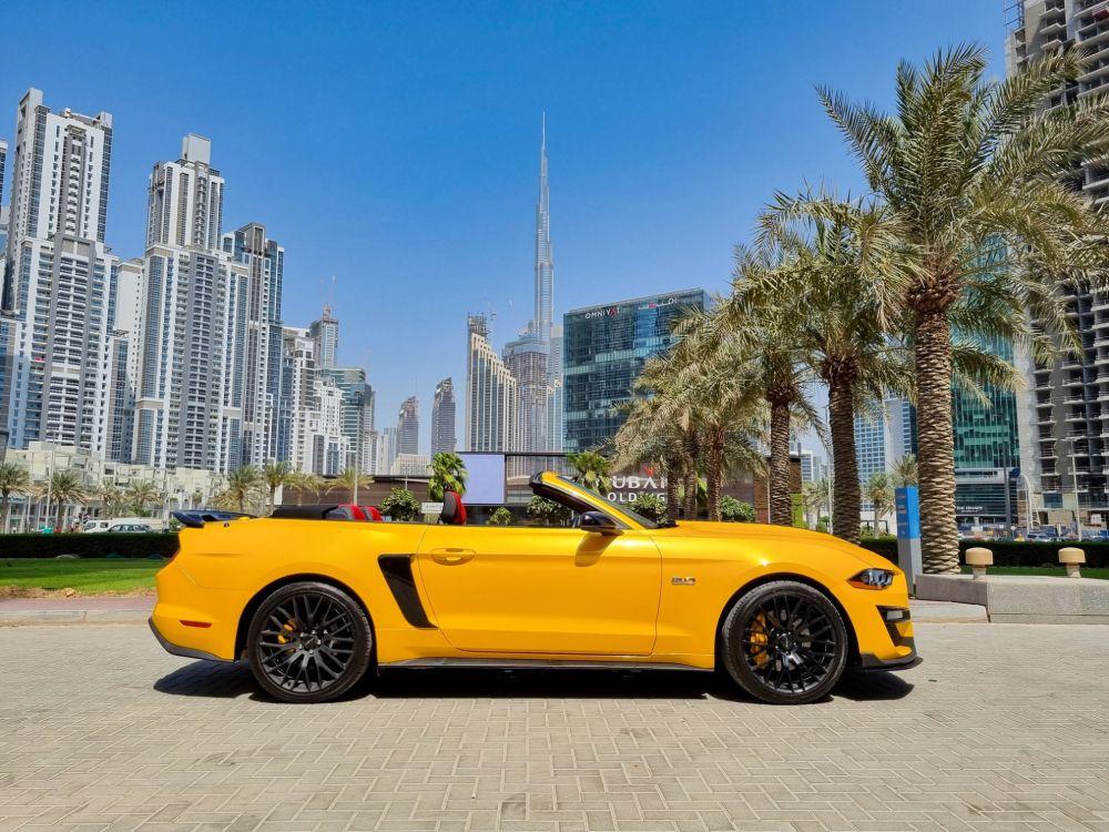 louer Ford Mustang GT Convertible YELLOW 2020 à Dubaï