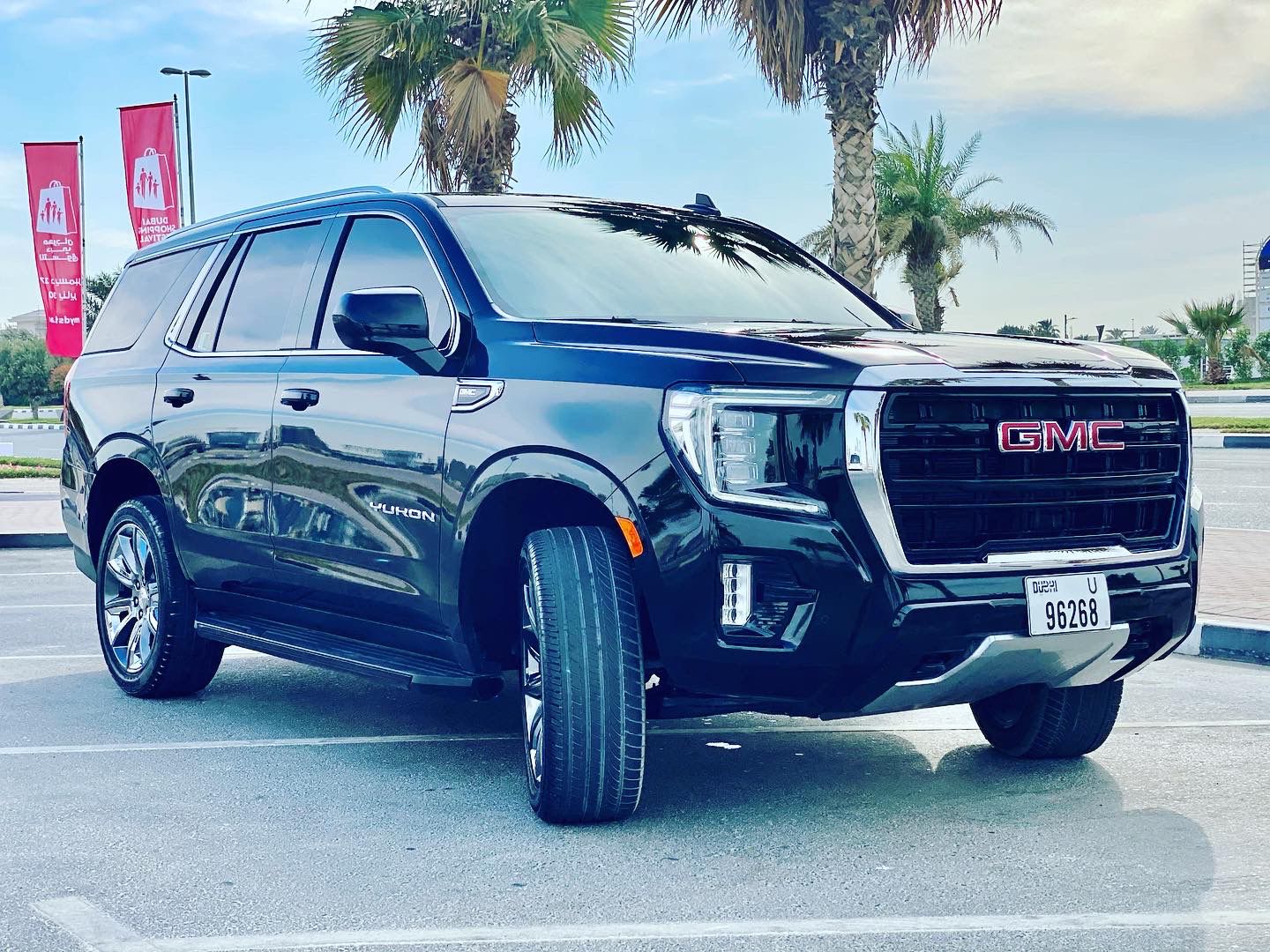 арендовать GMC Yukon BLACK 2021 в Дубае