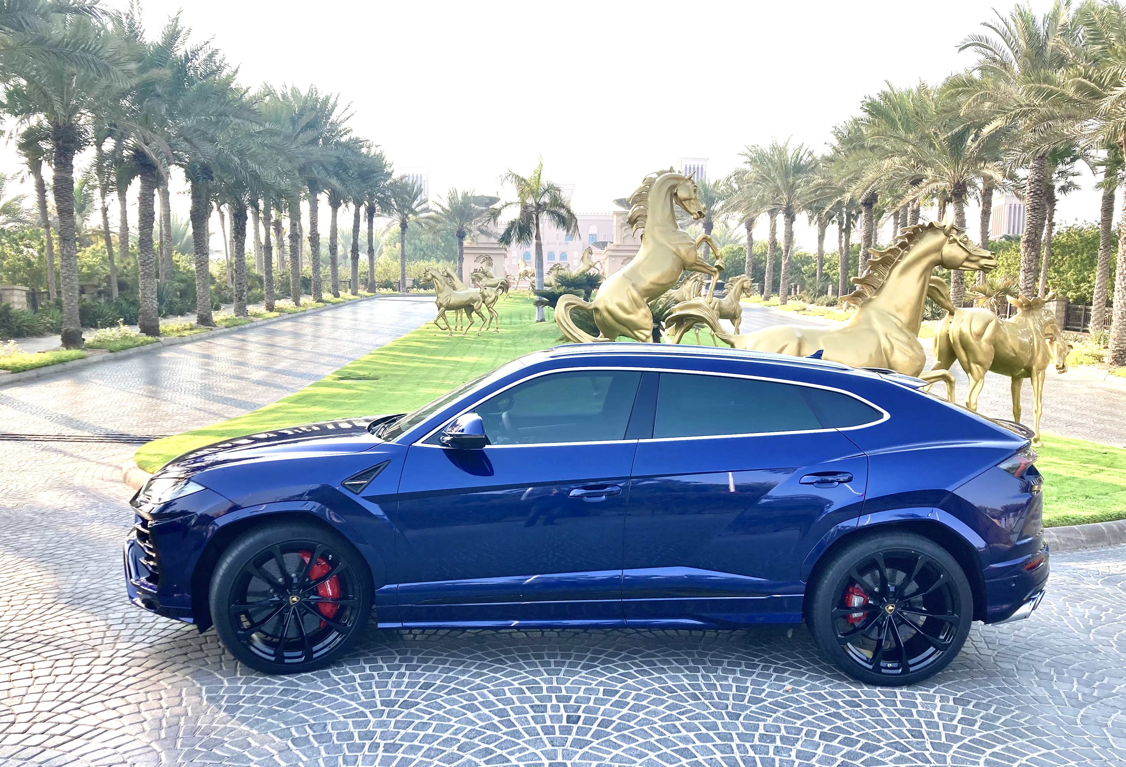 арендовать Lamborghini Urus BLUE 2020 в Дубае