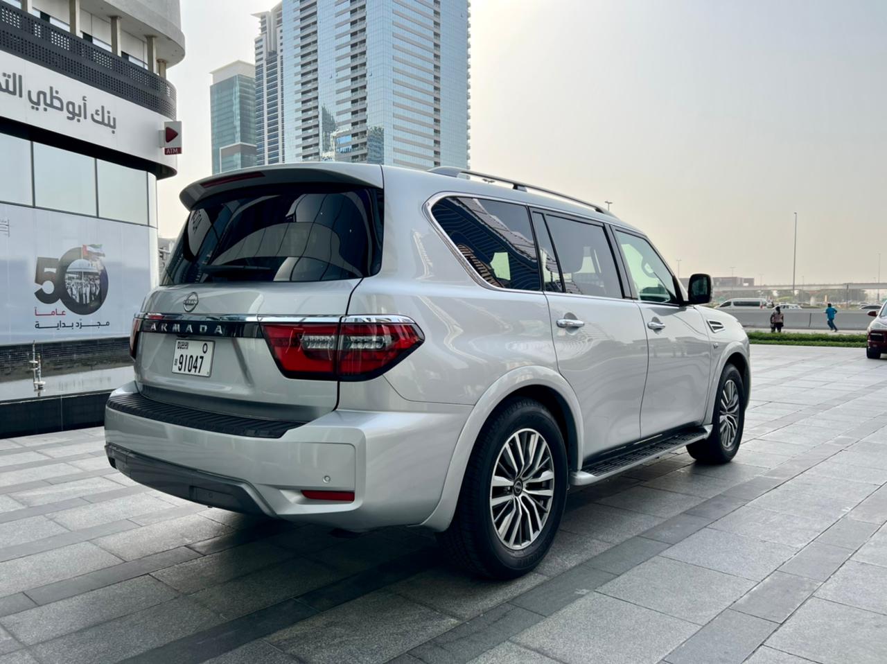 арендовать NISSAN ARMADA  GREY 2021 в Дубае