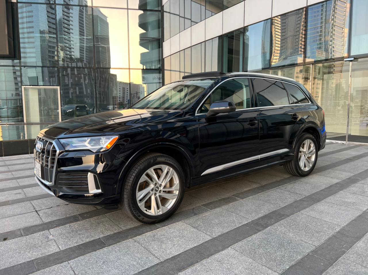 арендовать AUDI Q7 BLACK 2020 в Дубае