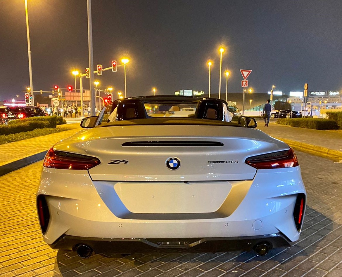 louer BMW Z4 GREY 2022 à Dubaï