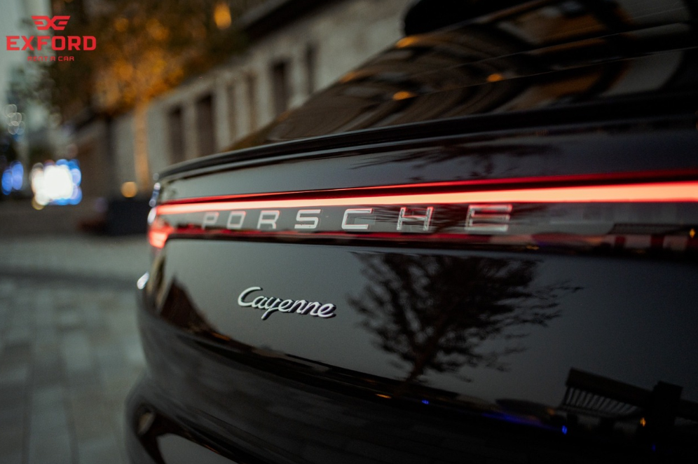 louer Porsche Cayenne Copue BLACK 2022 à Dubaï