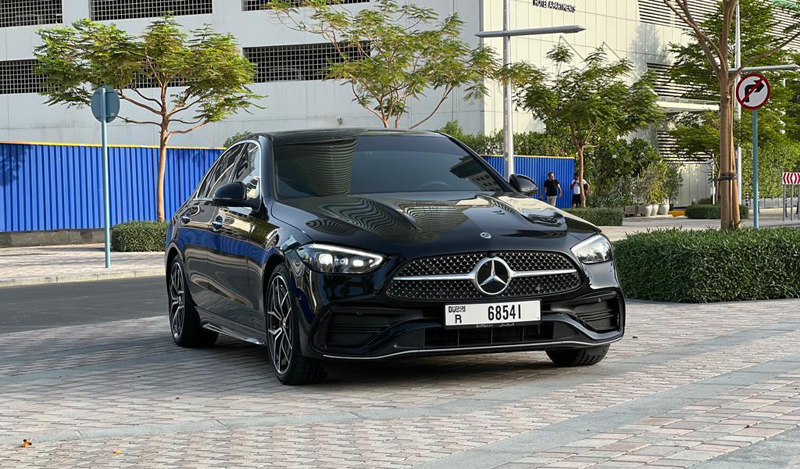 louer Mercedes C300 BLACK 2022 à Dubaï