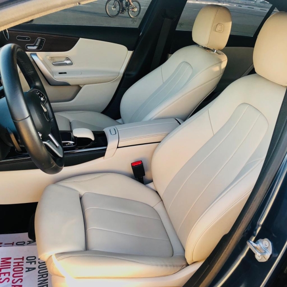 louer Mercedes Benz A220 BLUE 2020 à Dubaï