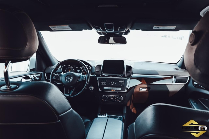 louer Mercedes Benz GLS 500 WHITE 2019 à Dubaï