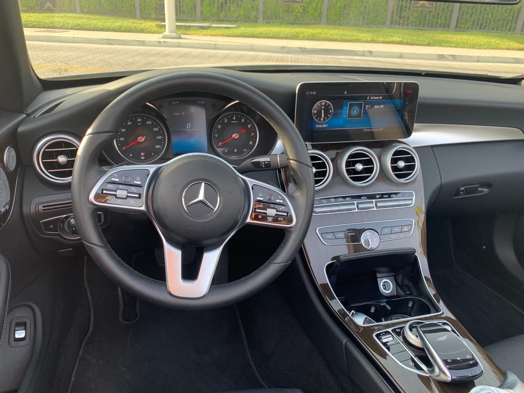 louer Mercedes-Benz C300 Convertible  BLUE 2019 à Dubaï