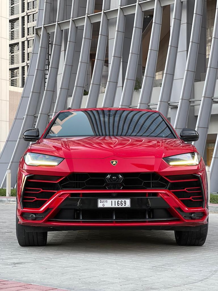 louer Lamborghini Urus RED 2022 à Dubaï