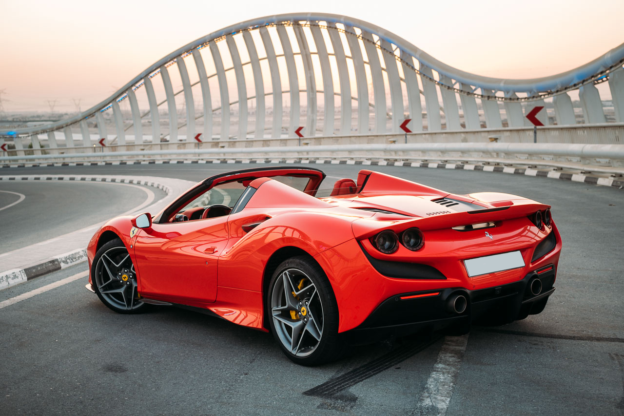 louer Ferrari F8 Spider RED 2021 à Dubaï