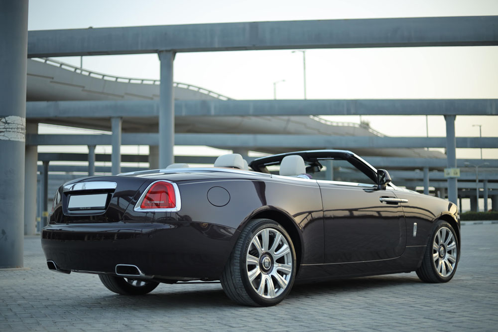 louer Rolls-Royce Dawn PURPLE 2021 à Dubaï