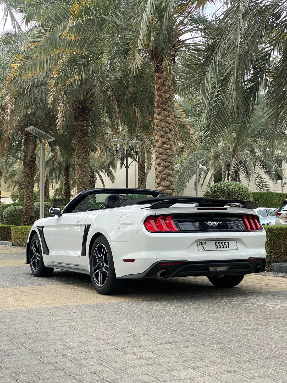 louer Ford Mustang Eco 4 Boost  WHITE 2020 à Dubaï