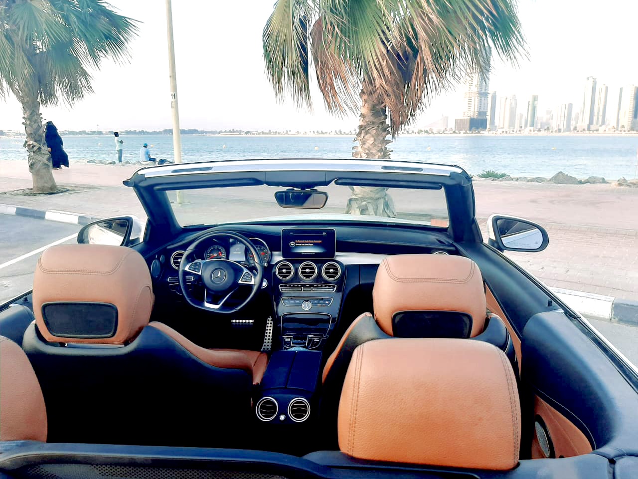 louer Mercedes C300 Convertible  WHITE 2019 à Dubaï