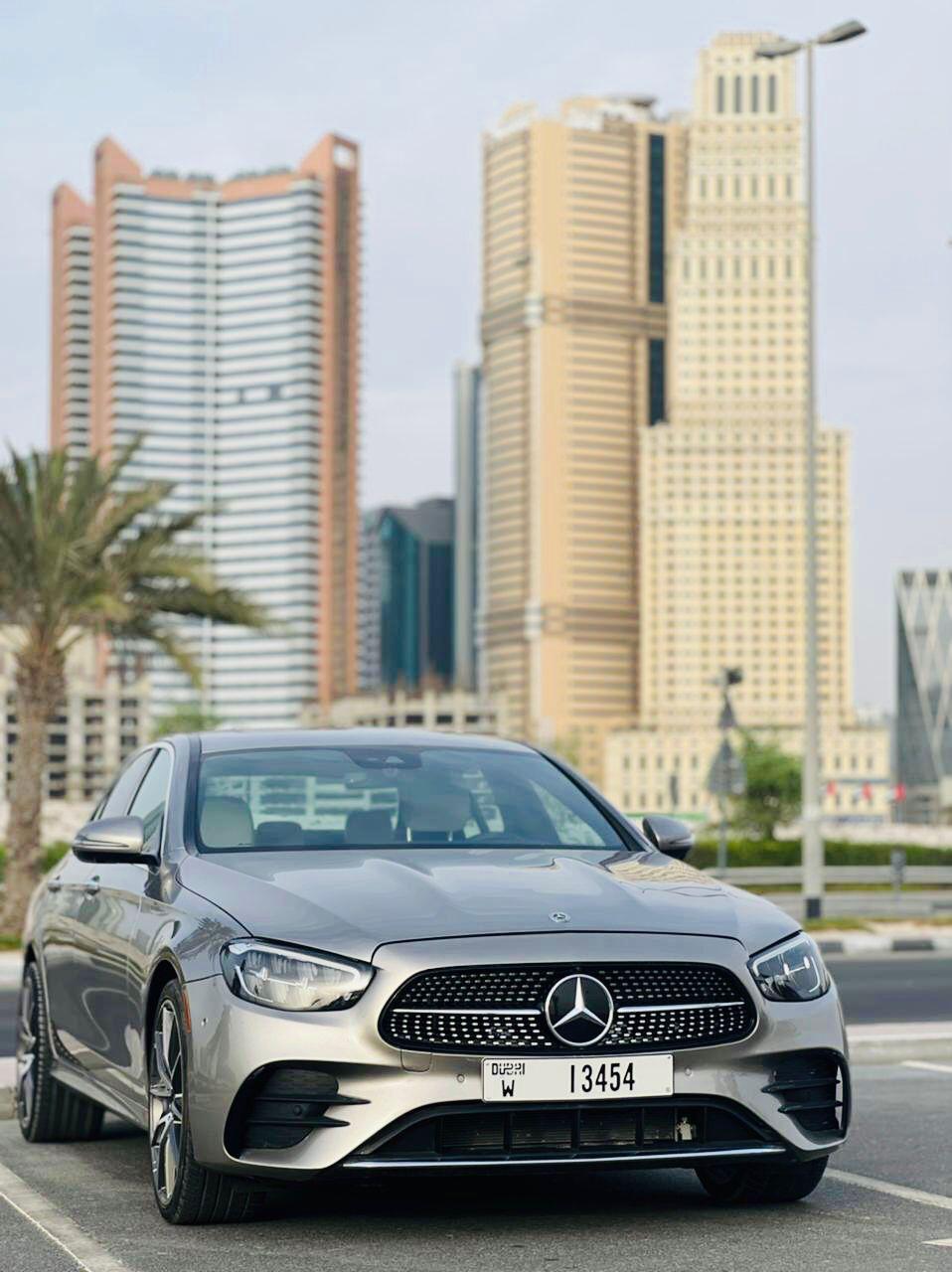 louer Mercedes E350 GREY 2022 à Dubaï
