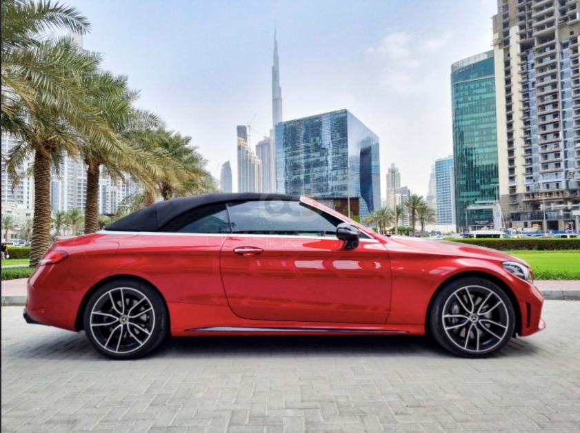 louer Mercedes C43 RED 2020 à Dubaï