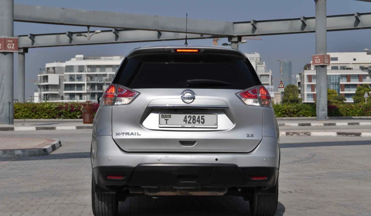 арендовать Nissan X-Trail BEIGE 2021 в Дубае