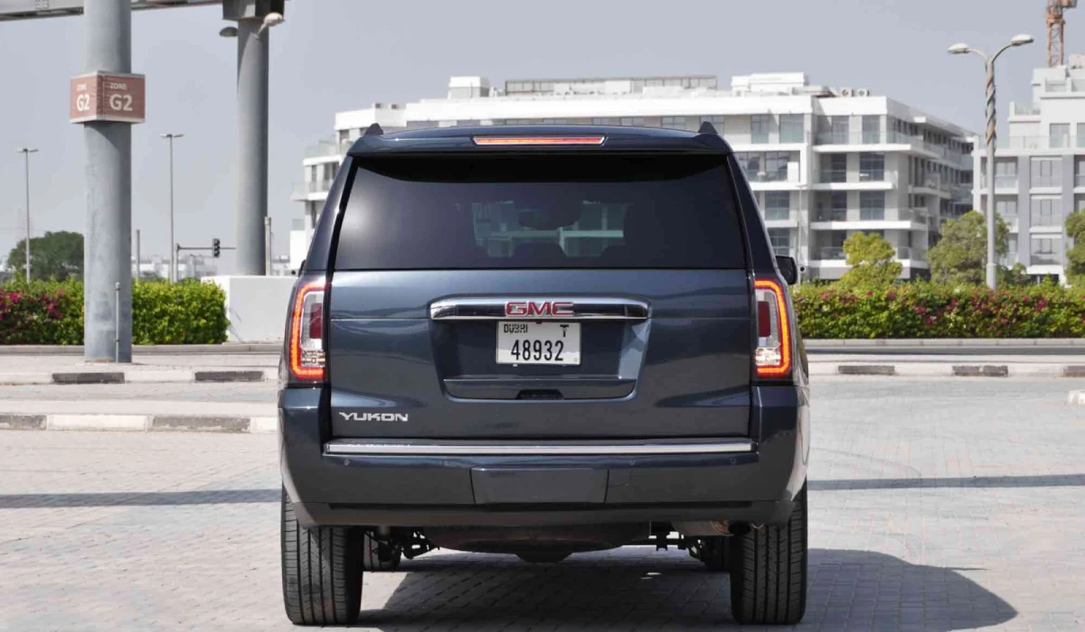 арендовать GMC YUKON BEIGE 2021 в Дубае