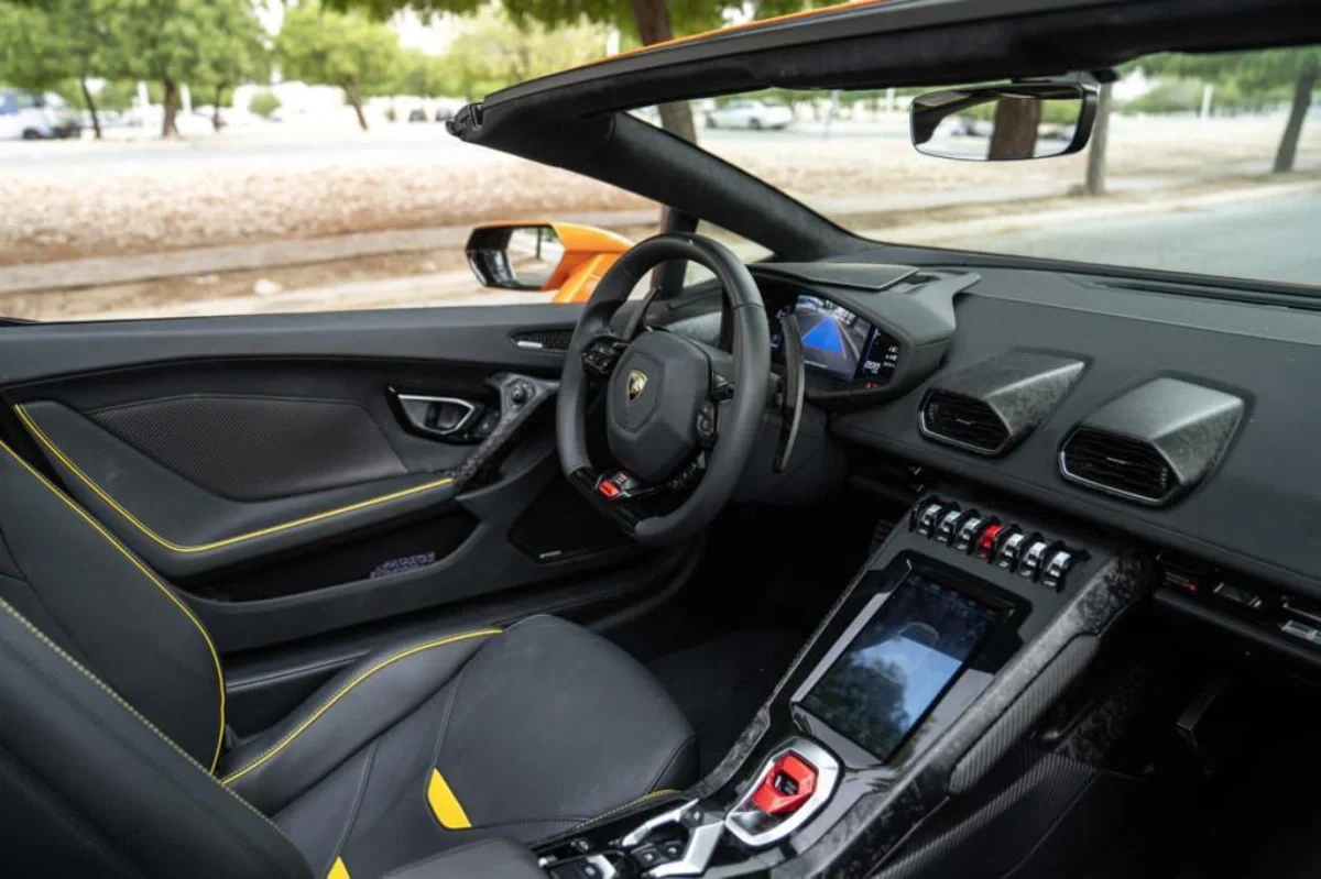 louer Lamborghini Huracan  ORANGE 2023 à Dubaï