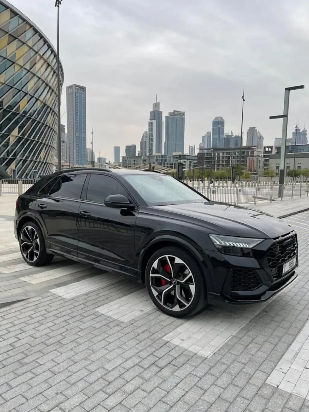 арендовать Audi RS Q8 BLACK 2022 в Дубае