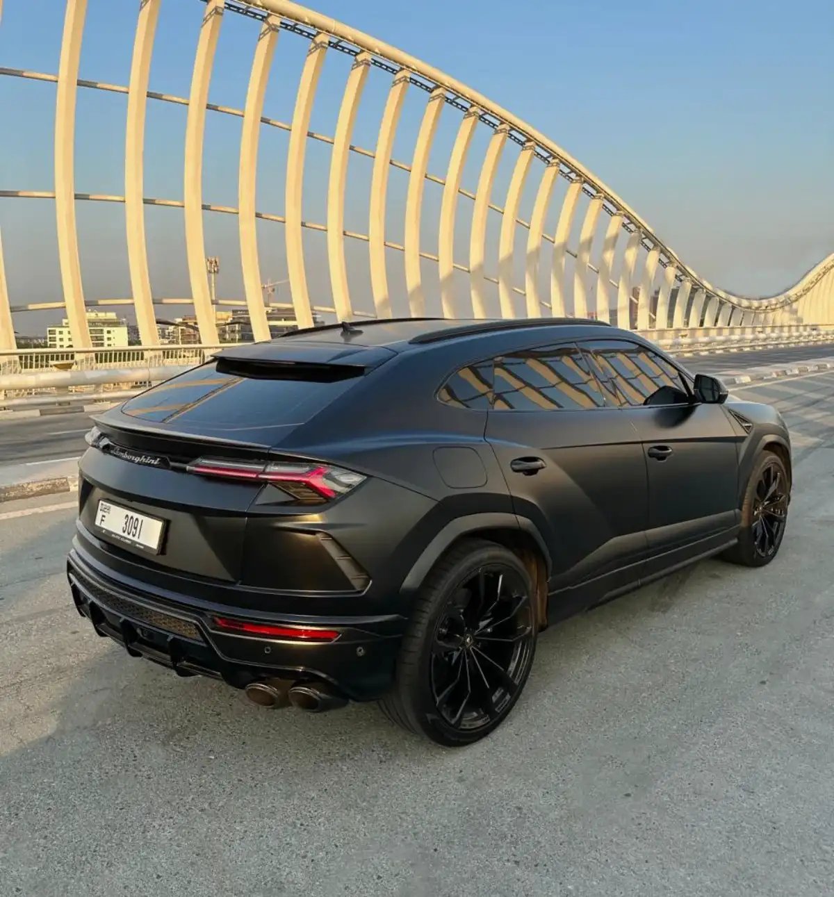 арендовать Lamborghini URUS BLACK 2022 в Дубае