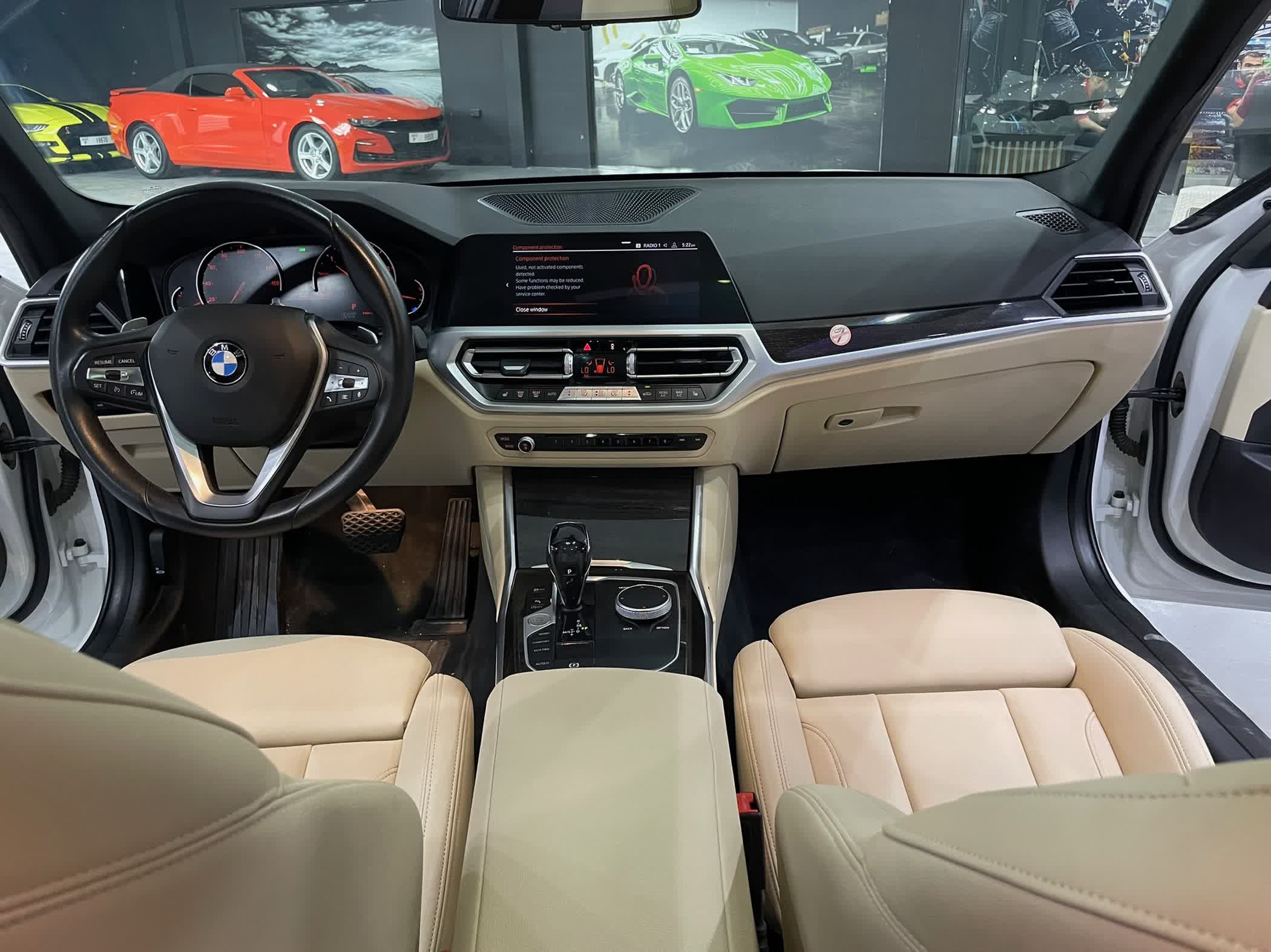 louer BMW 330i  WHITE 2021 à Dubaï