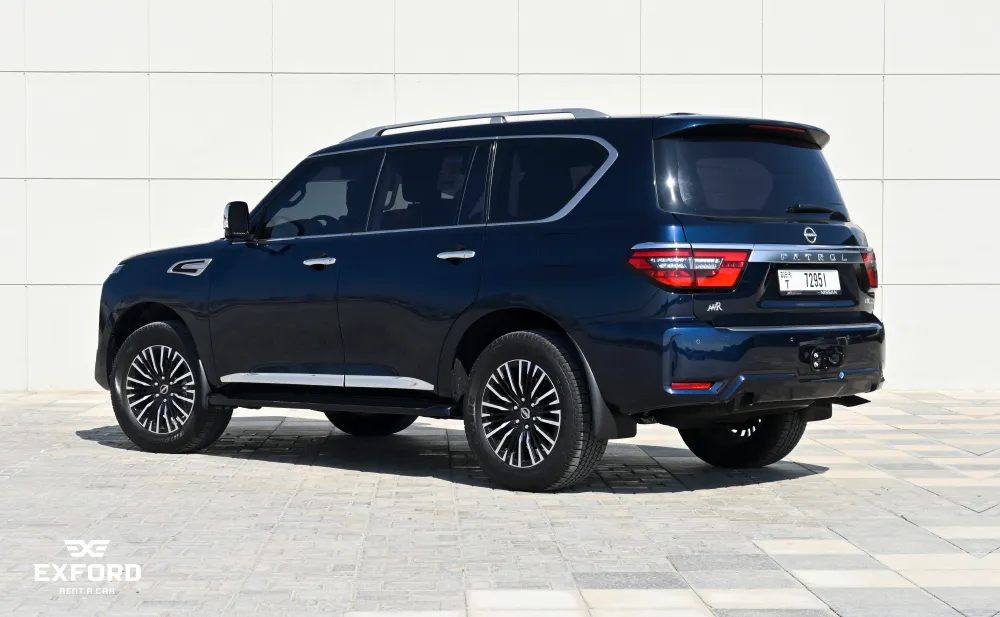 louer Nissan Patrol Platinum BLUE 2022 à Dubaï