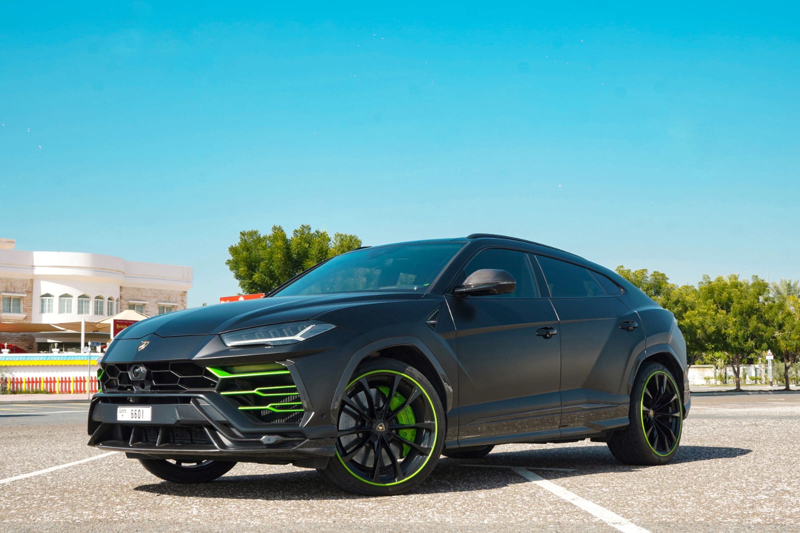 louer Lamborghini Urus Carbon Edition Full Option BLACK 2021 à Dubaï