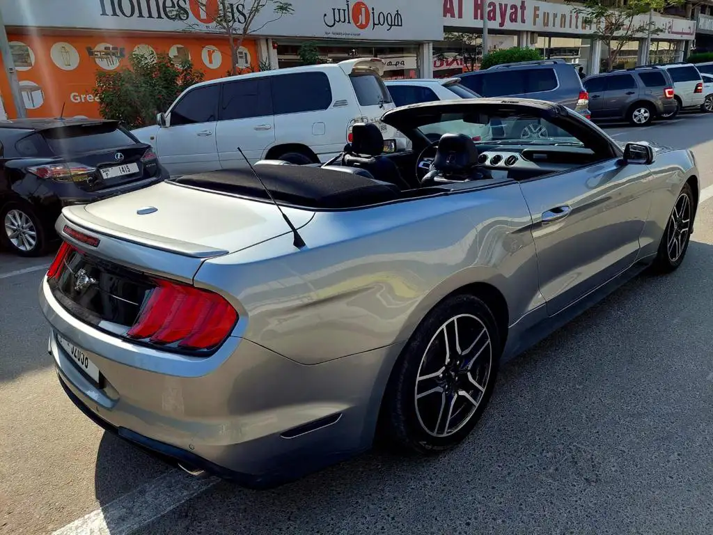 louer Ford Mustang BEIGE 2021 à Dubaï