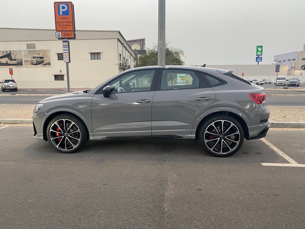 louer Audi RS Q3 GREY 2022 à Dubaï