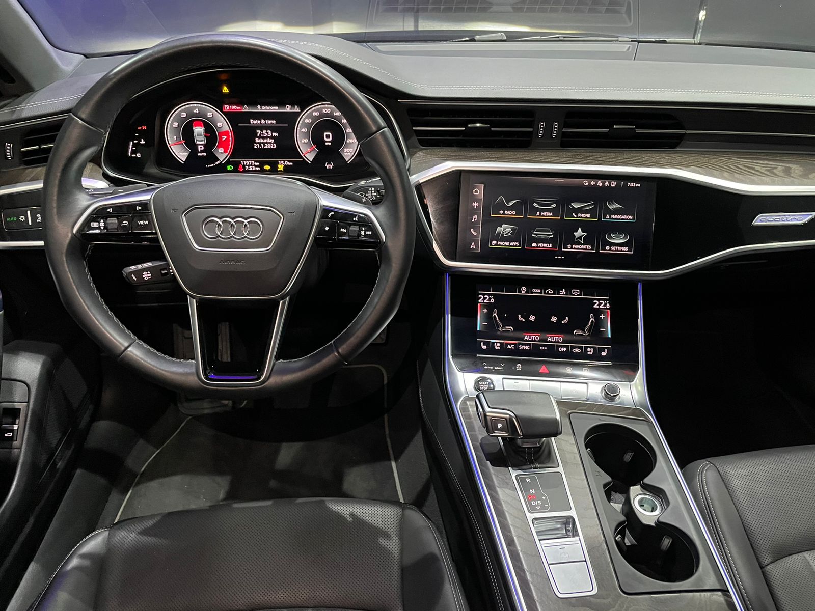 louer Audi A7 S line GREY 2021 à Dubaï
