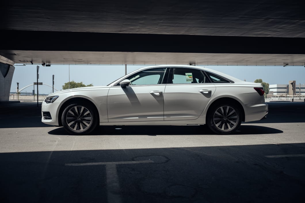louer Audi A6 2023 WHITE 2023 à Dubaï
