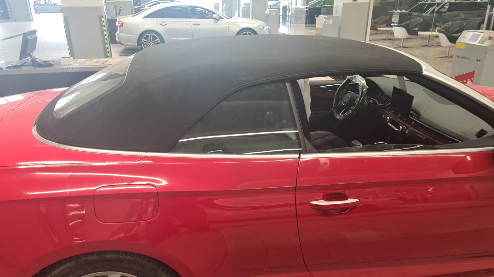louer Audi A5 Convertible 2022 RED 2022 à Dubaï