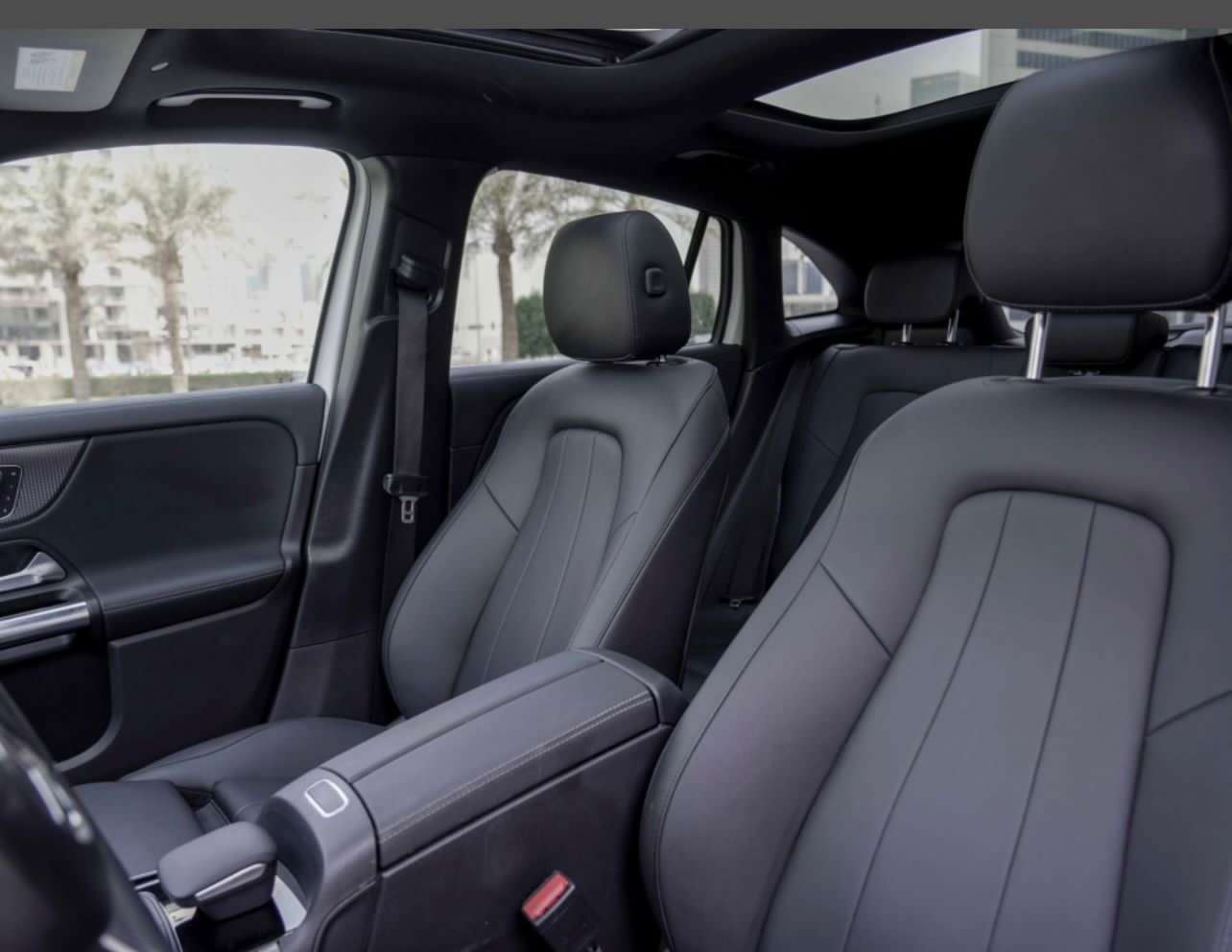 louer Mercedes GLA 250 WHITE 2021 à Dubaï