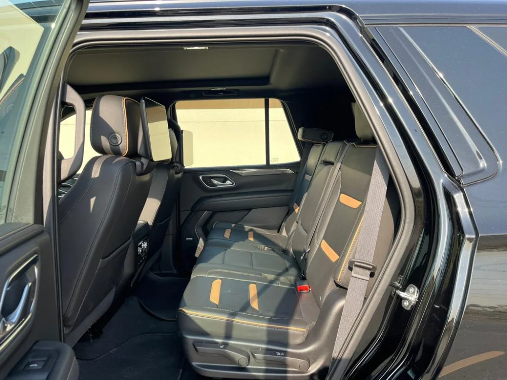 арендовать GMC Yukon  BLACK 2023 в Дубае