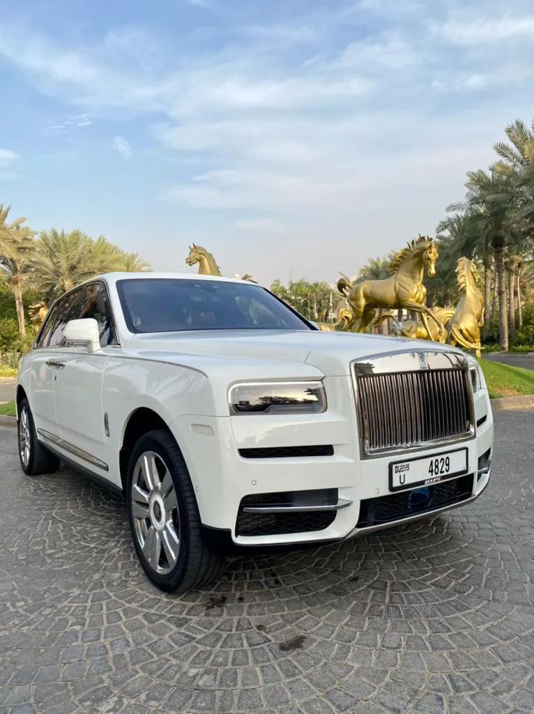 арендовать Rolls Royce Cullinan WHITE 2021 в Дубае