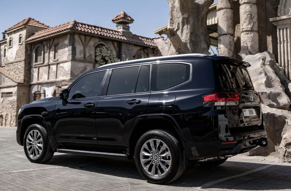 арендовать Toyota Land Cruiser BLACK 2022 в Дубае