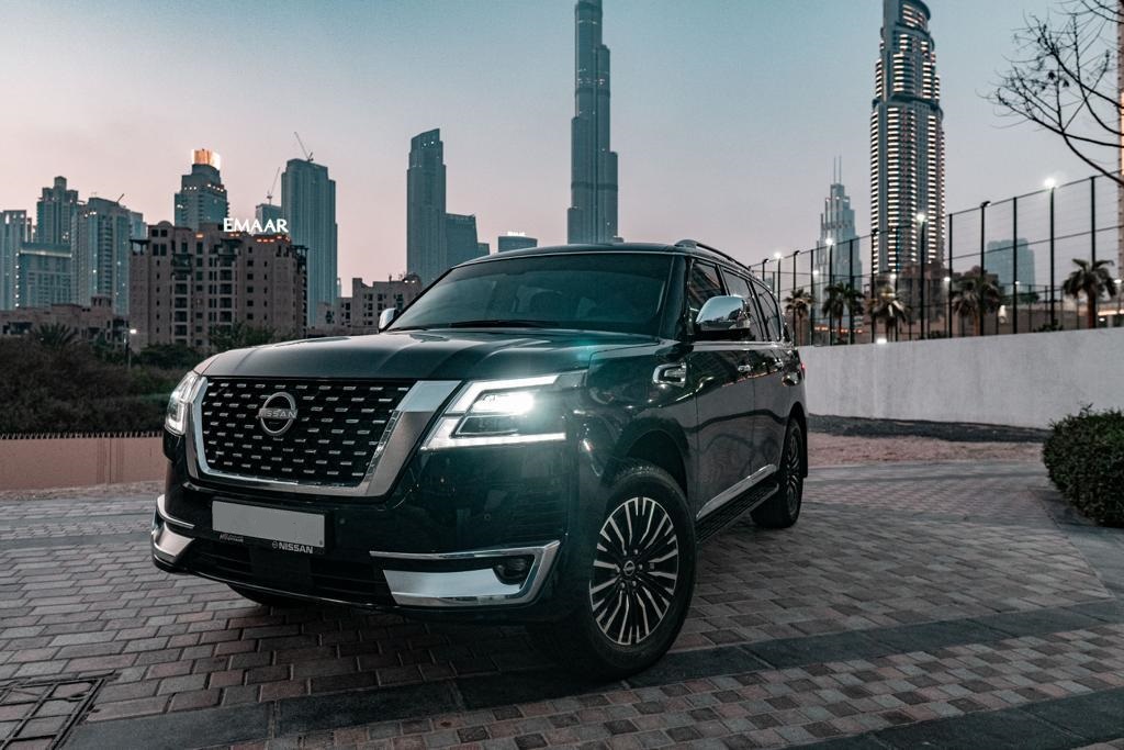 louer Nissan Titanium BLACK 2022 à Dubaï