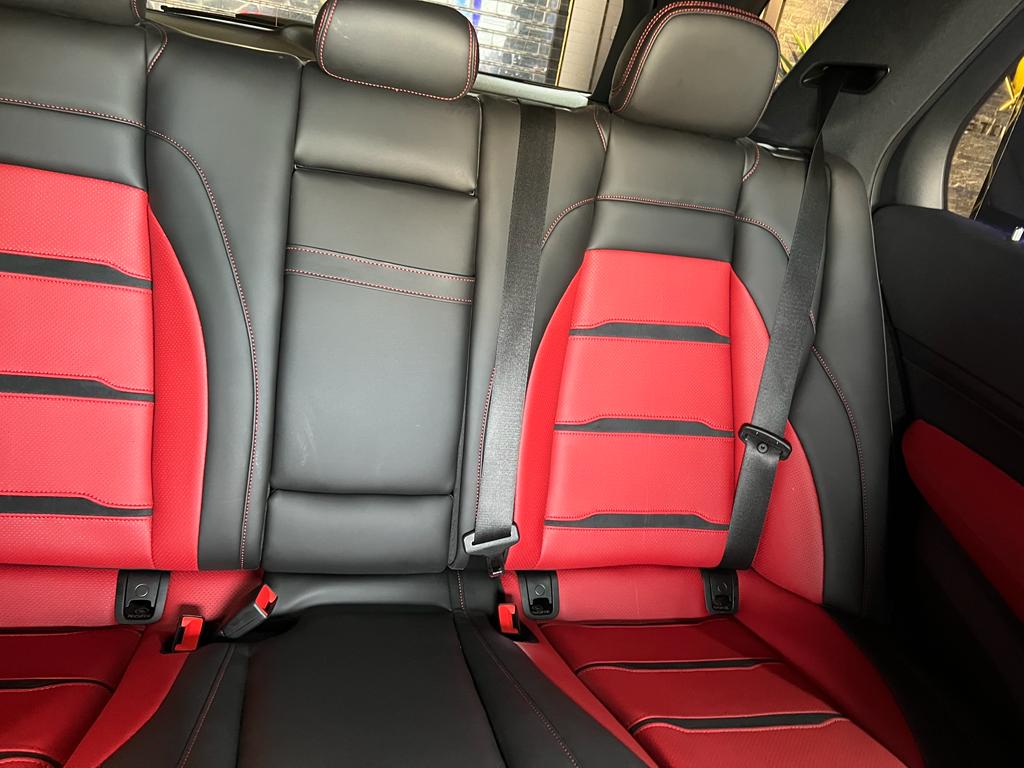 louer Mercedes GLE 350 Black  2023 à Dubaï