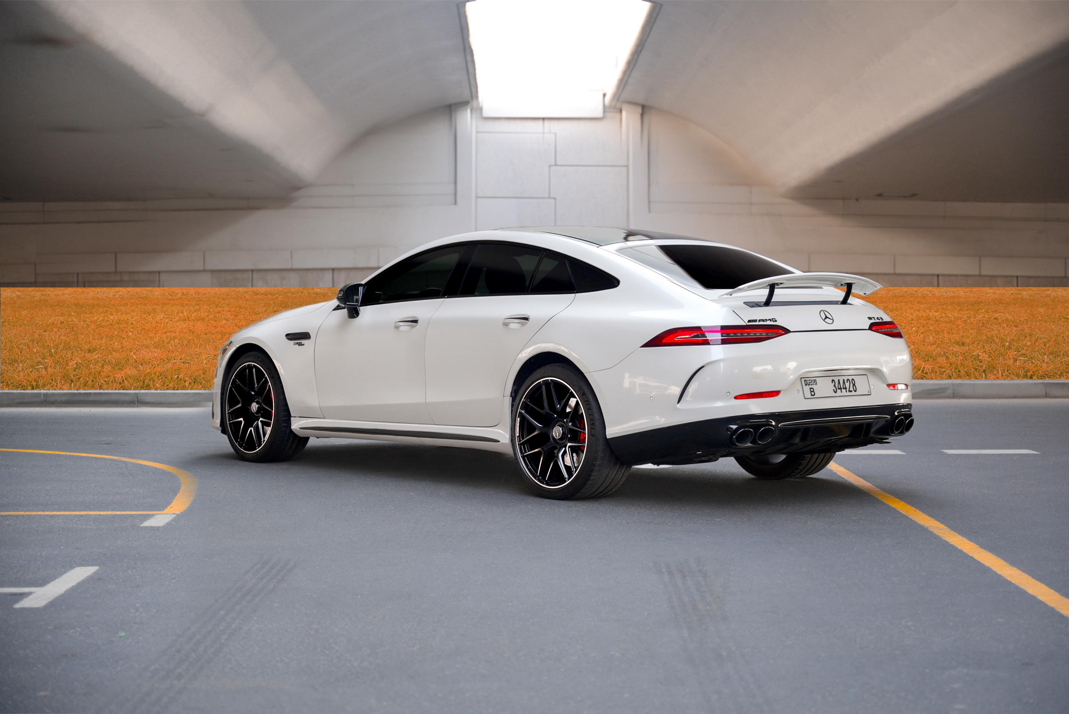 louer Mercedes Benz AMG GT 43  2023 à Dubaï