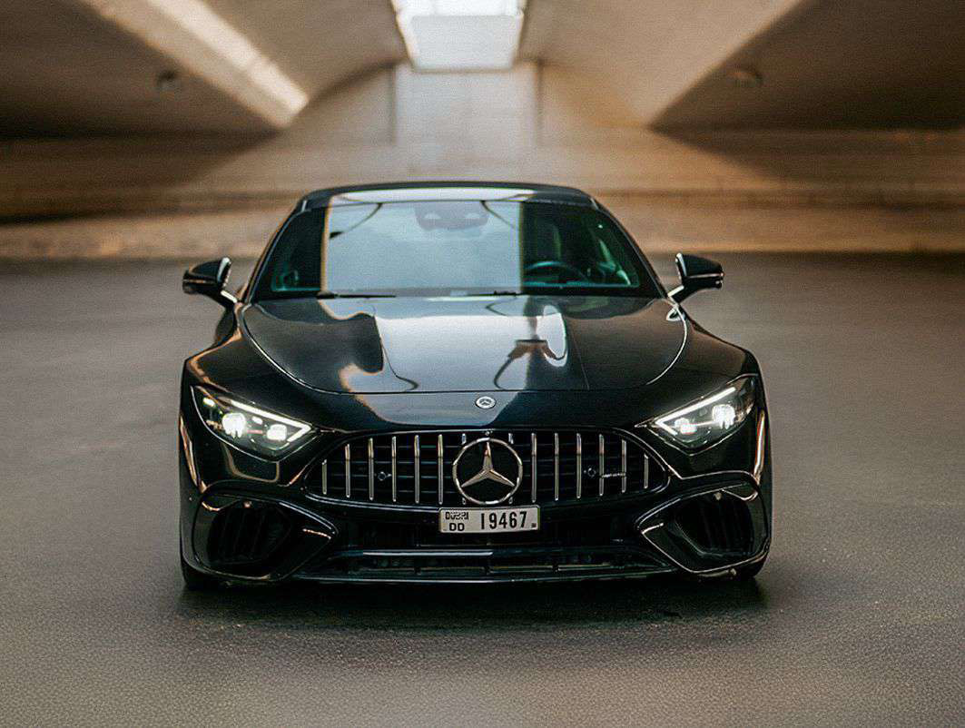 louer MERCEDES SL63 AMG V8 BITURBO  BLACK  2025 à Dubaï