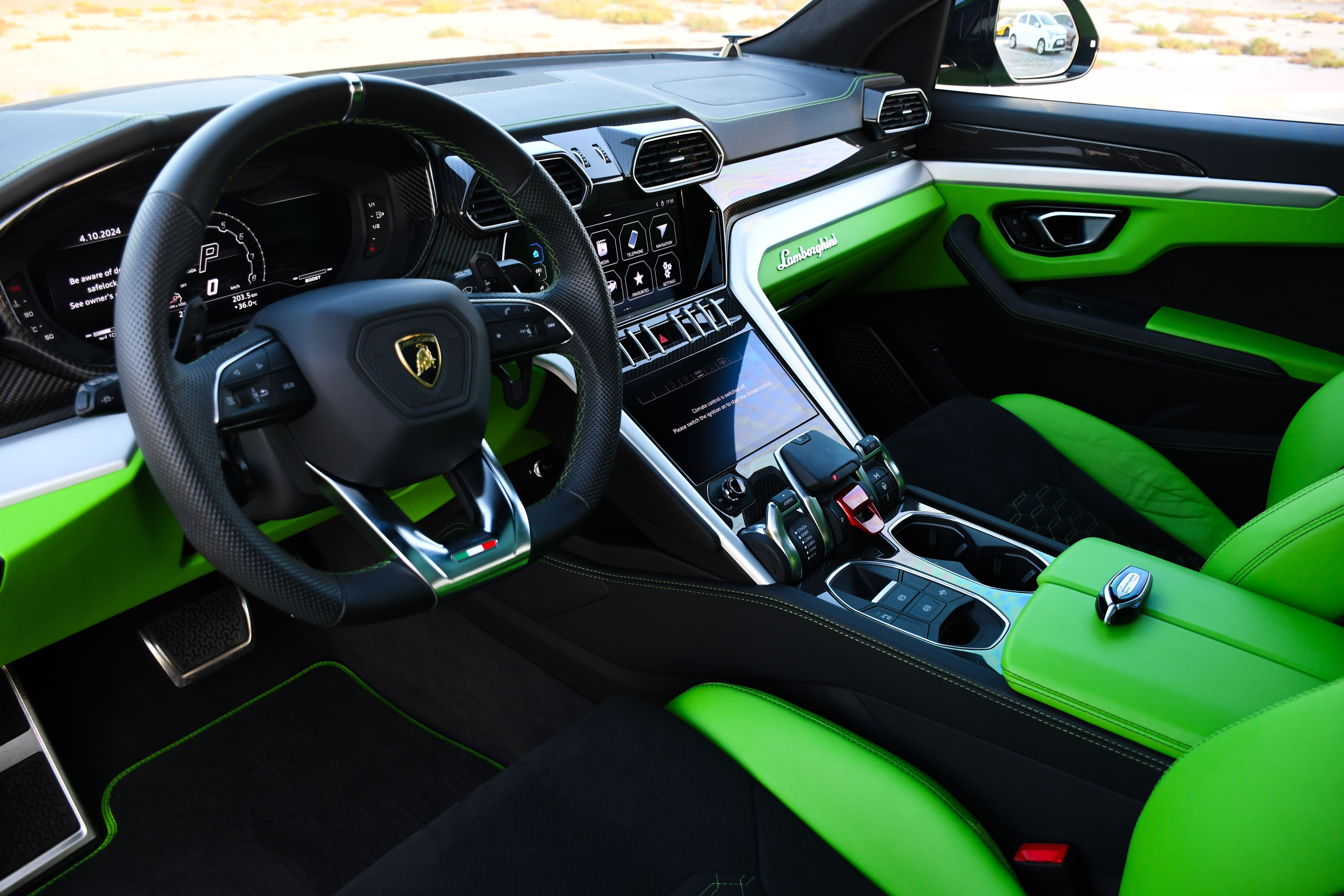 louer Lamborghini Urus Green  2023 à Dubaï