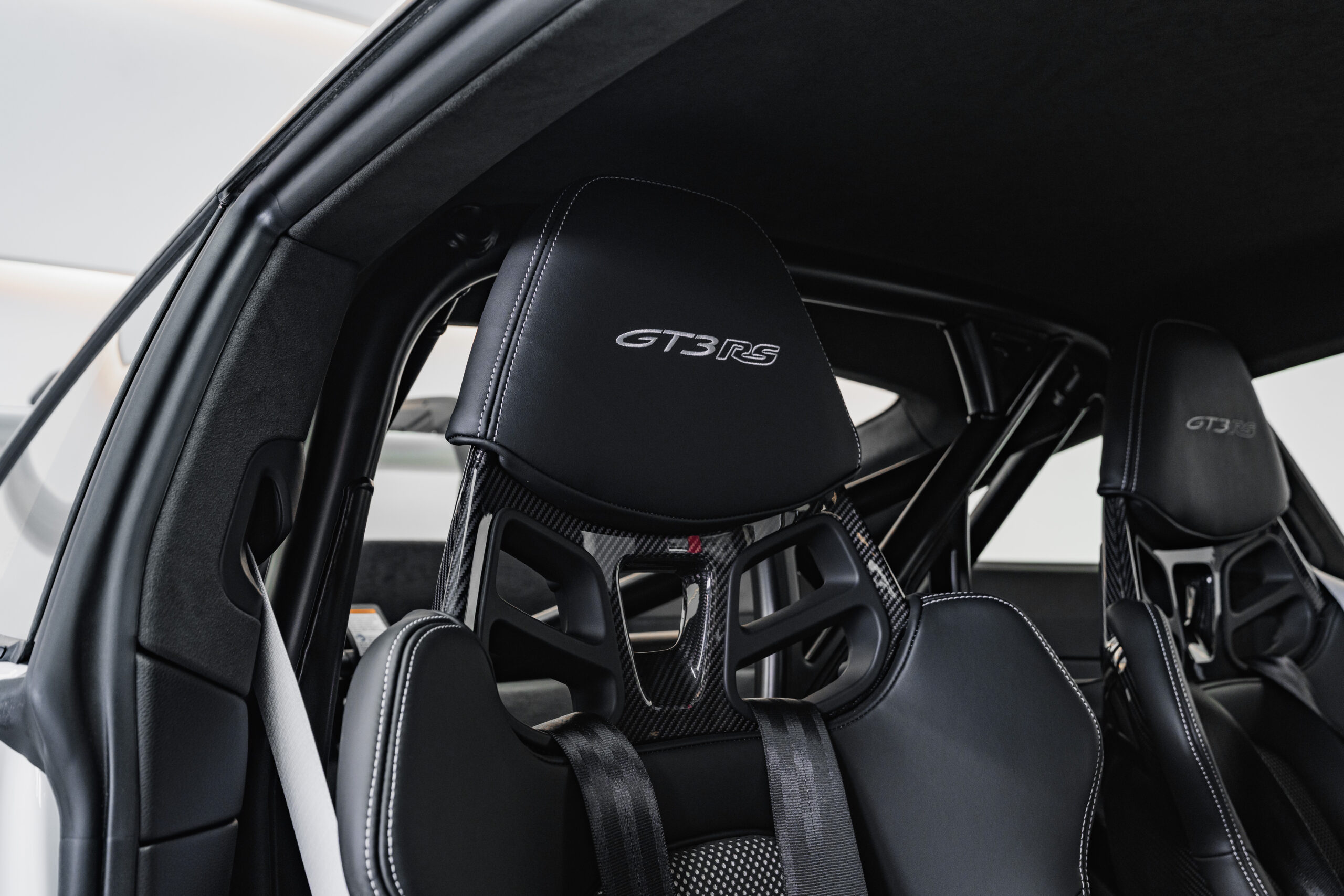 louer Porsche 911 GT3 RS White  2025 à Dubaï