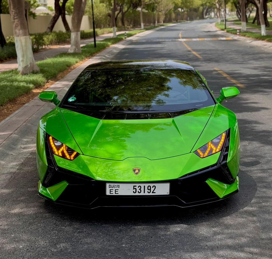 louer Lamborghini Huracan EVO Green without deposit  2024 à Dubaï