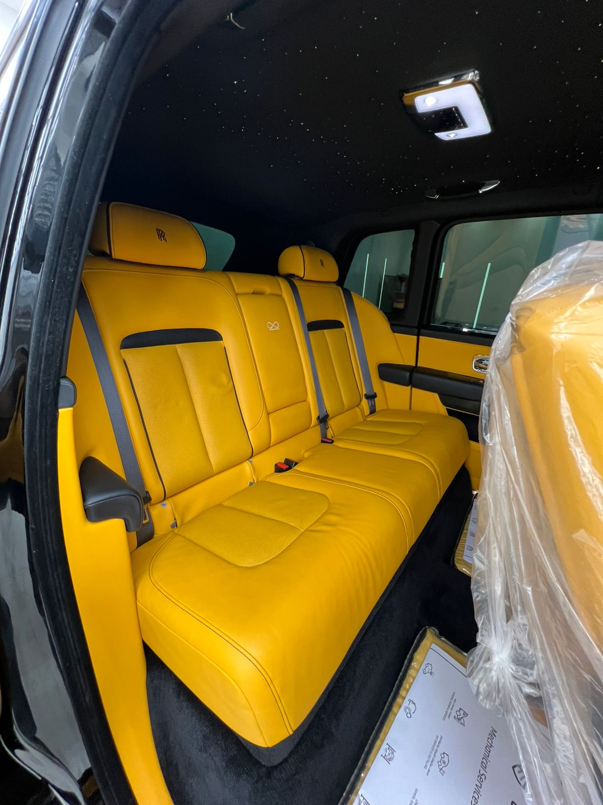 louer Cheapest Rolls Royce Cullinan Black Badge  2024 à Dubaï