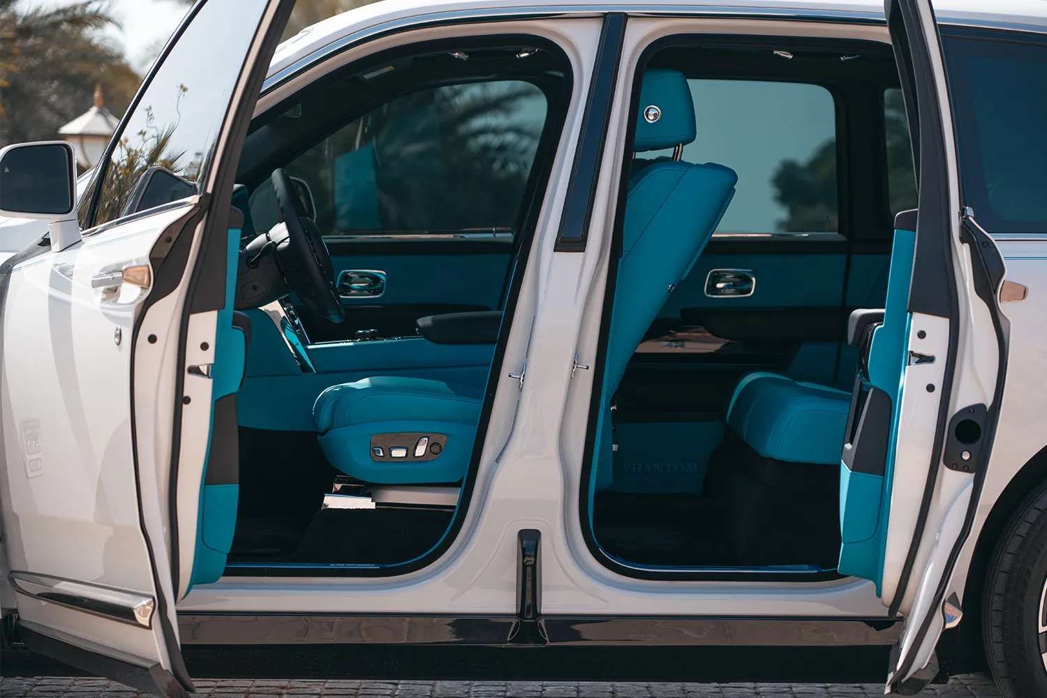 louer Rolls Royce Cullinan White Without Deposit  2025 à Dubaï